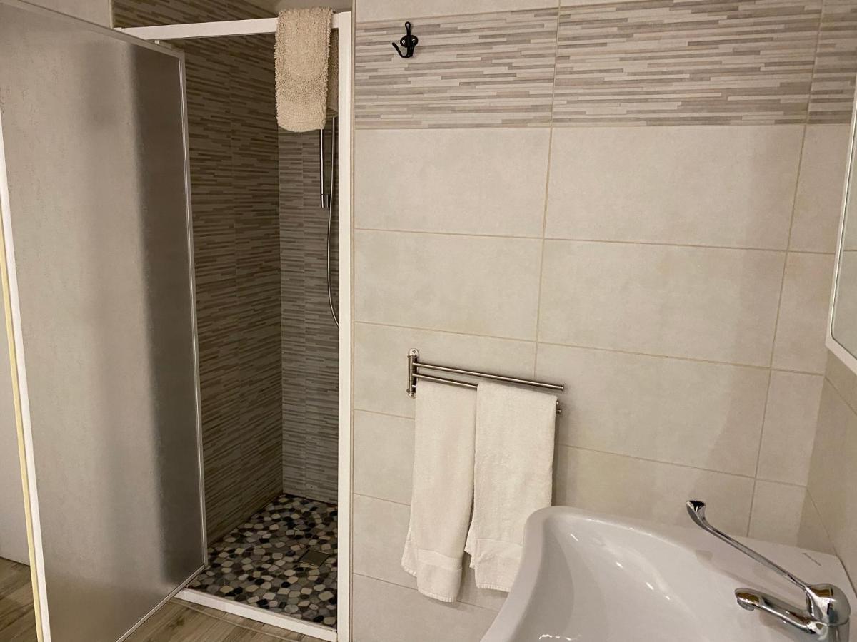 La Casina Guest house Dello